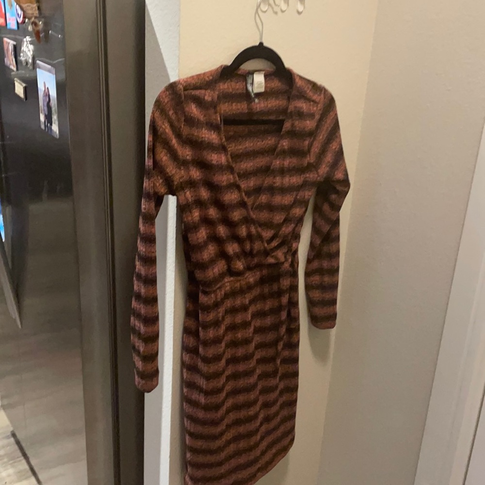 Small pink and brown wrap dress